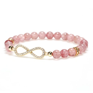 Bracelet en quartz fraise rose avec breloque infini dorée et pierres de zircone