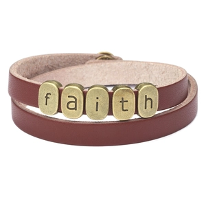 Bracelet en cuir tressé marron rétro avec perles en laiton faith et bouton pression