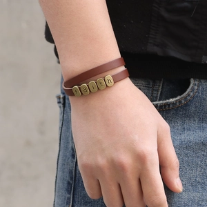 Bracelet rétro double tour en cuir marron tressé avec perles de bronze lettrées Faith