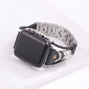 Bracelet rétro punk pour Apple Watch en cuir noir, chaînes argentées et gravures
