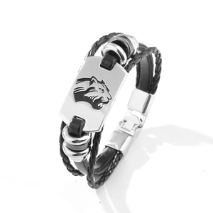 Bracciale da uomo in pelle nera intrecciata con ciondolo a testa di leopardo e chiusura in metallo