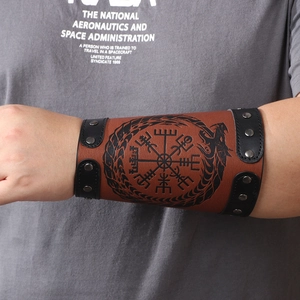 Viking Vegvisir Compass PU Leather Wrist Bracer Punk Rock Studded Arm Guard Retro Medieval Cosplay Gauntlet Costume Accessories For Men Women