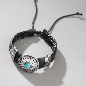 Mehrlagiges Lederarmband für Herren mit Türkisperle und silbernen griechischen Mustern