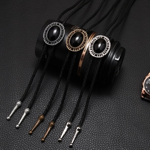 Retro Acryl Edelstein Bolo Tie mit graviertem Metallrahmen und geflochtener Lederkordel