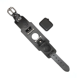 Retro Lederarmband in Schwarz mit Wolf-Prägung passend für Apple Watch Modelle