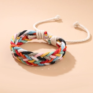 Bracciale in corda di cera intrecciata a mano con fibre colorate e nodo regolabile