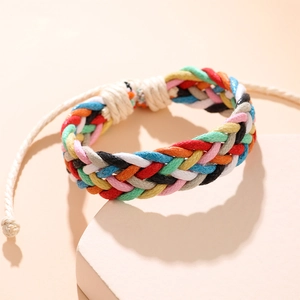 Bracciale intrecciato colorato in cordino cerato con chiusura regolabile stile boho