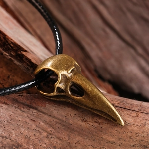 Punk Gothic Raven Skull Pendant Necklace Retro Alloy Bird Head Skeleton Jewelry For Halloween Party Masquerade Gift Men Women