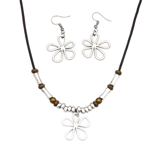 Parure bijoux trèfle vintage avec collier fleur argent et boucles d'oreilles assorties