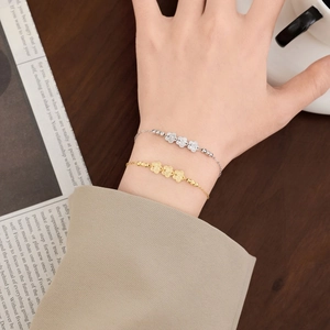 Elegant S925 sterling silver clover bracelet set in gold and silver finish with beads