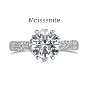 Eleganter S925 Silberring mit 2 Karat Moissanit und 8-Krallen-Fassung für Frauen