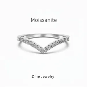 Elegant V-Shape 925 Sterling Silver Moissanite Ring For Women Minimalist Pave Chevron Wedding Anniversary Jewelry Finger Ring