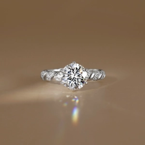 Elegant S925 silver 2ct Moissanite ring with twisted band and six-prong setting detail