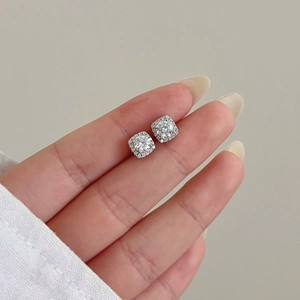 Classic S925 sterling silver square halo stud earrings with round moissanite center stone