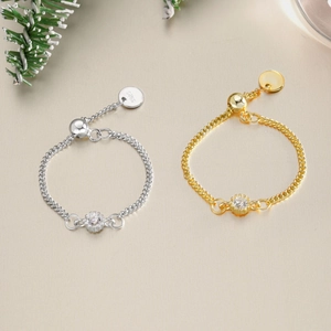 Detailed view of adjustable S925 sterling silver chain rings with sparkling zircon
