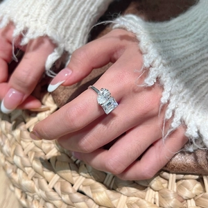Eleganter Toi-et-Moi-Ring aus S925 Sterlingsilber mit Birnen- und Smaragdschliff-Moissanit