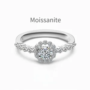 Elegante Anello in Argento Sterling 925 Moissanite per Donna Taglio Brillante Rotondo Halo Anello di Fidanzamento Lusso Matrimonio