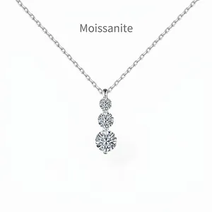 925 Sterling Silver Moissanite Pendant Necklace For Women Elegant Three Stone Round Cut Clavicle Chain Jewelry For Banquet