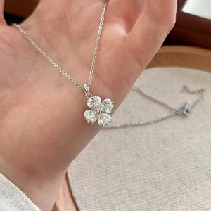 Collier trèfle en argent sterling S925 avec pendentif en moissanite en forme de cœur