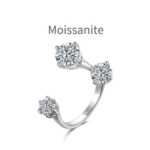 Bague ouverte élégante en argent 925 avec trois diamants moissanite étincelants