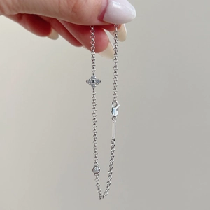 Elegant S925 sterling silver chain bracelet with moissanite flower and single diamond