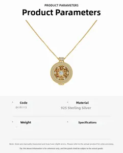 Vue détaillée du collier en argent 925 avec motif évidé complexe sur le pendentif roulette