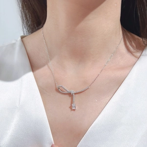 Élégant collier nœud en argent sterling S925 avec pendentif en zircon rectangulaire