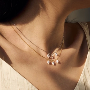 S925 silver necklace with three oval cubic zirconia pendants in gold and silver finishes