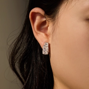 Boucles d'oreilles de luxe en argent 925 avec pierres précieuses carrées scintillantes