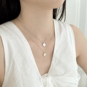 S925 sterling silver four leaf clover necklaces in gold and silver finish for women