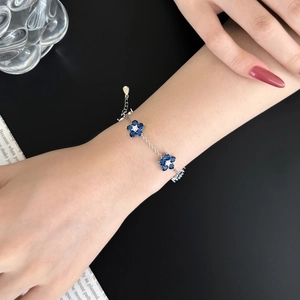 Elegant S925 sterling silver bracelet for women with five blue flower-shaped charms