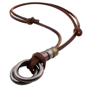 Collier en Cordon de Cuir de Vache Rétro avec Pendentif Double Cercle pour Homme Style Industriel Ajustable Cadeau Bijoux Marron