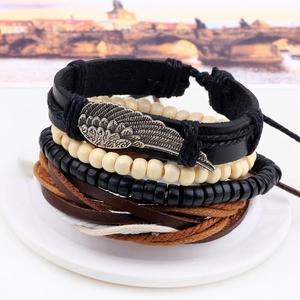 Set de bracelets multicouches rétro avec perles en bois et breloque aile d'ange
