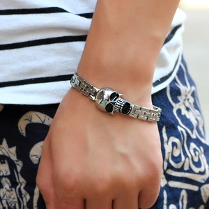 Mens skull bracelet in polished silver stainless steel with heavy tank chain link band