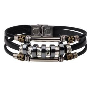 Bracciale multistrato da uomo in pelle nera con perle di ematite e chiusura in acciaio
