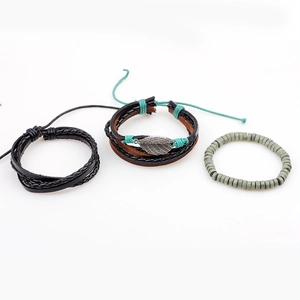 Herren Lederarmband-Set im Retro-Stil mit Legierungsblatt-Anhänger und Holzperlen