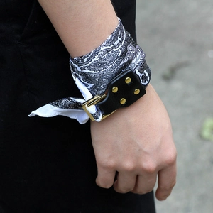 Multifunctional Paisley Printed Silk Scarf Bracelet For Women Vintage Wristband With Leather Buckle Metal Rivets Hand Jewelry