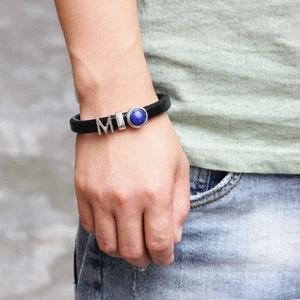 Bracelet en Cuir Vintage Avec Incrustation de Pierre Naturelle et Charme Lettre M Pour Hommes Femmes Unisexe Style Rétro Bijoux
