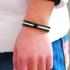 Bracelet multicouche en cuir fait main pour hommes et femmes avec style punk urbain