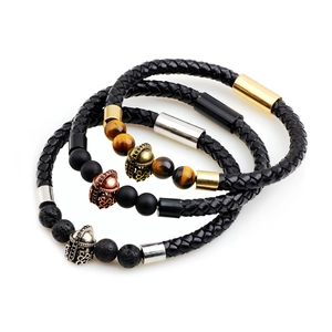 Set bracciali da uomo in pelle intrecciata con pietre occhio di tigre e elmi spartani