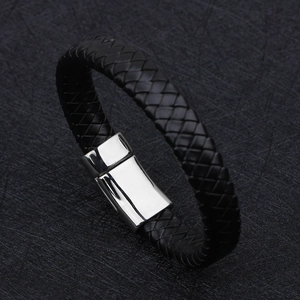 Pulsera trenzada de cuero negro para hombre con cierre magnético de acero pulido