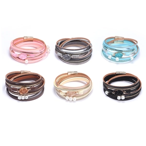 Bracelets multicouches en cuir avec perles, cristaux et fermoirs magnétiques