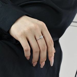 Sparkling S925 sterling silver square halo ring with pave diamonds on female hand