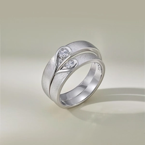 S925 sterling silver heart couple rings with brushed finish and inlaid round zircons