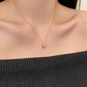 S925 Sterling Silber Halskette mit glitzerndem rosa rechteckigem Zirkonia-Anhänger