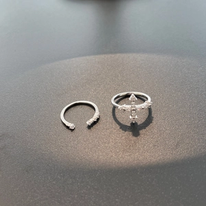 Set di anelli in argento sterling S925 con croce e pietre di zircone lucido