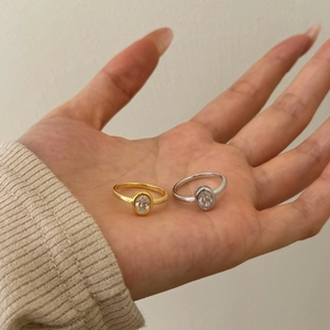 Minimalist S925 sterling silver rings with oval zircon inlay in gold and silver finish