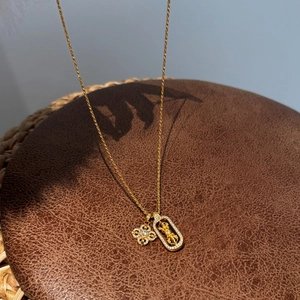 Collier en argent sterling S925 avec trèfle en or brossé 22K et pendentifs en diamant