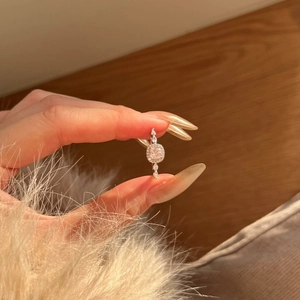 S925 sterling silver ring featuring a square pink gemstone and pavé diamonds