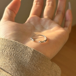 Detailed close-up showing the S925 sterling silver hallmark inside the open ring band